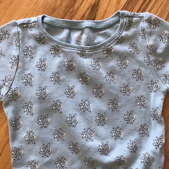 Baby Girl Bundle of Onesies - Picture 6 of 9